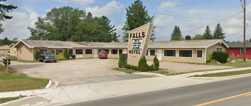Falls Motel - 2022 Street View (newer photo)